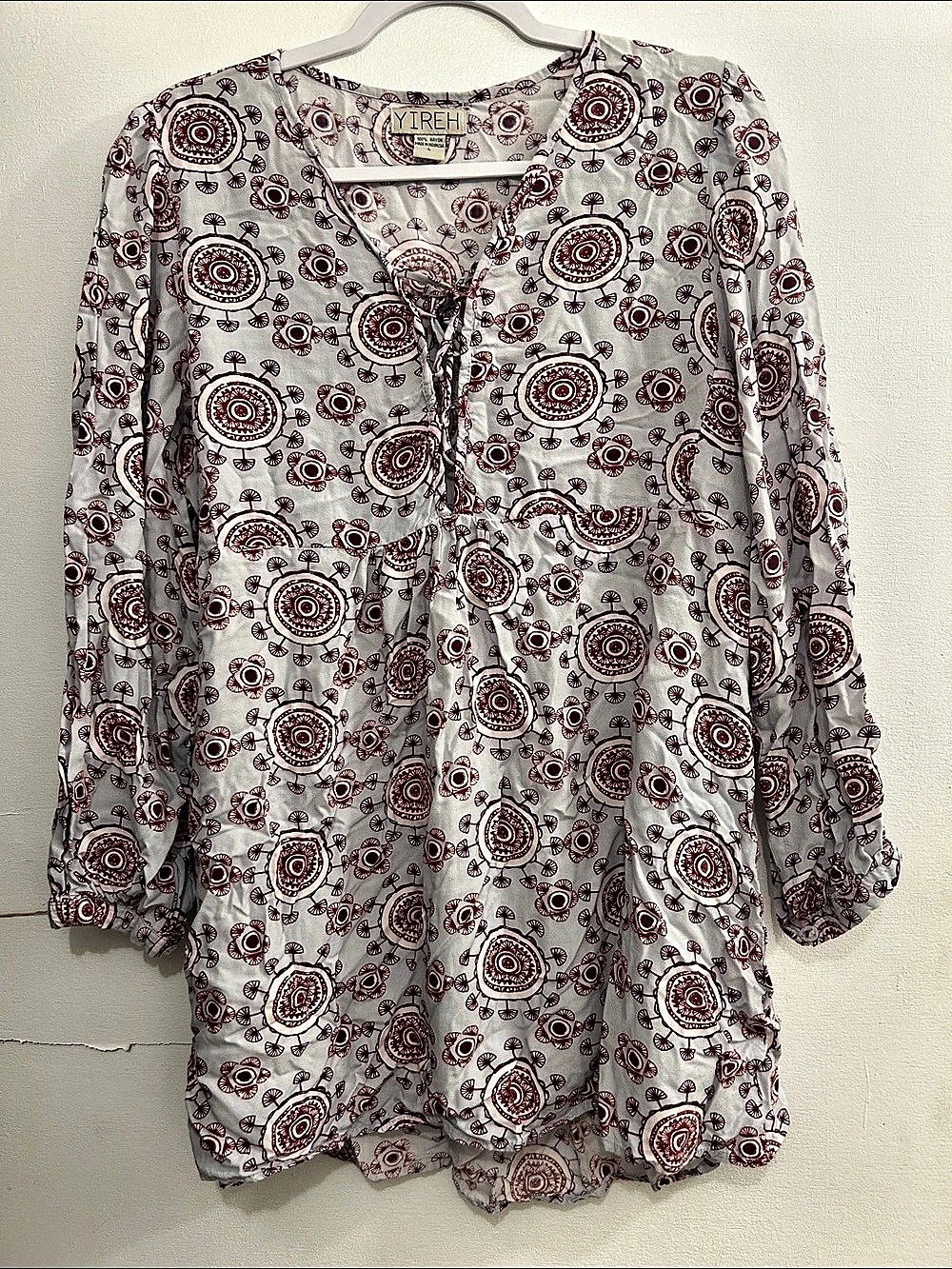 YIREH Printed Long Sleeve Blouse in White & Red Like New